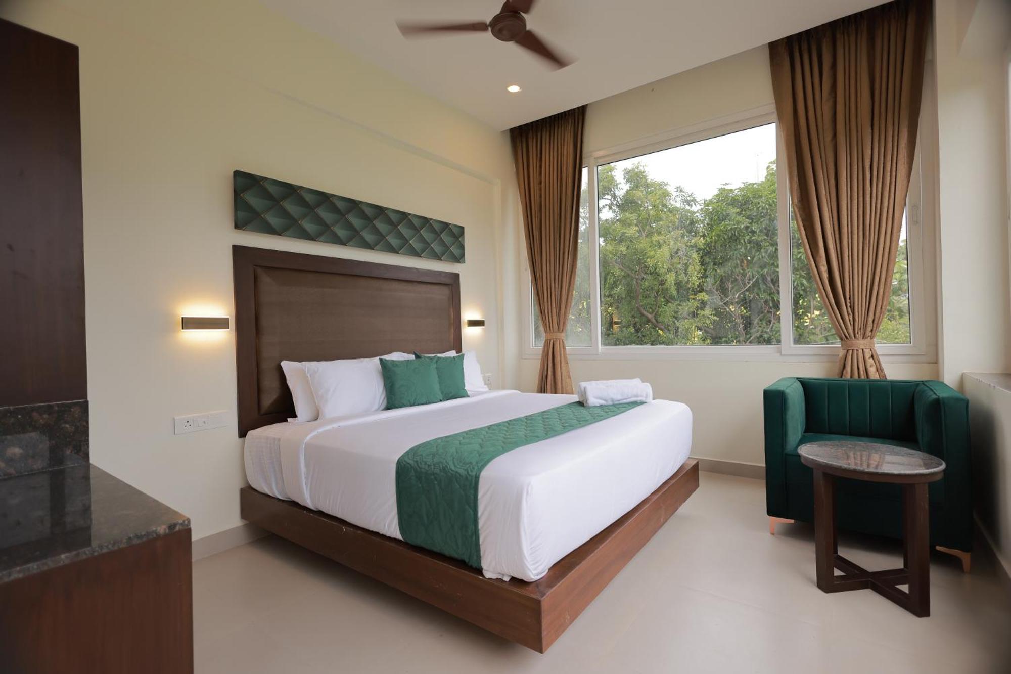 Hotel Aavudai Grand Aralvaimozhi المظهر الخارجي الصورة