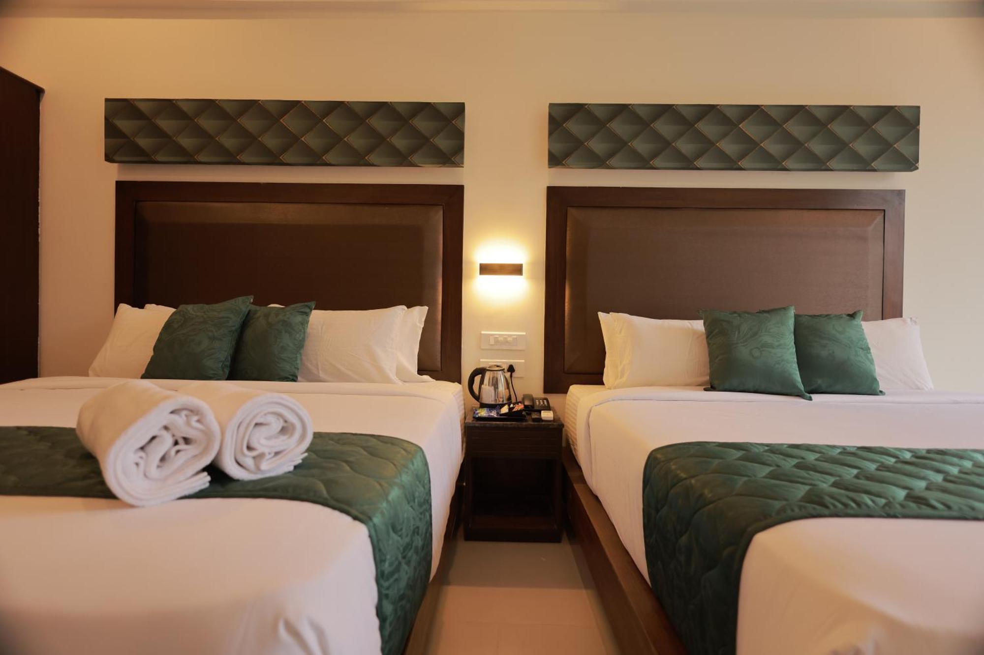 Hotel Aavudai Grand Aralvaimozhi المظهر الخارجي الصورة