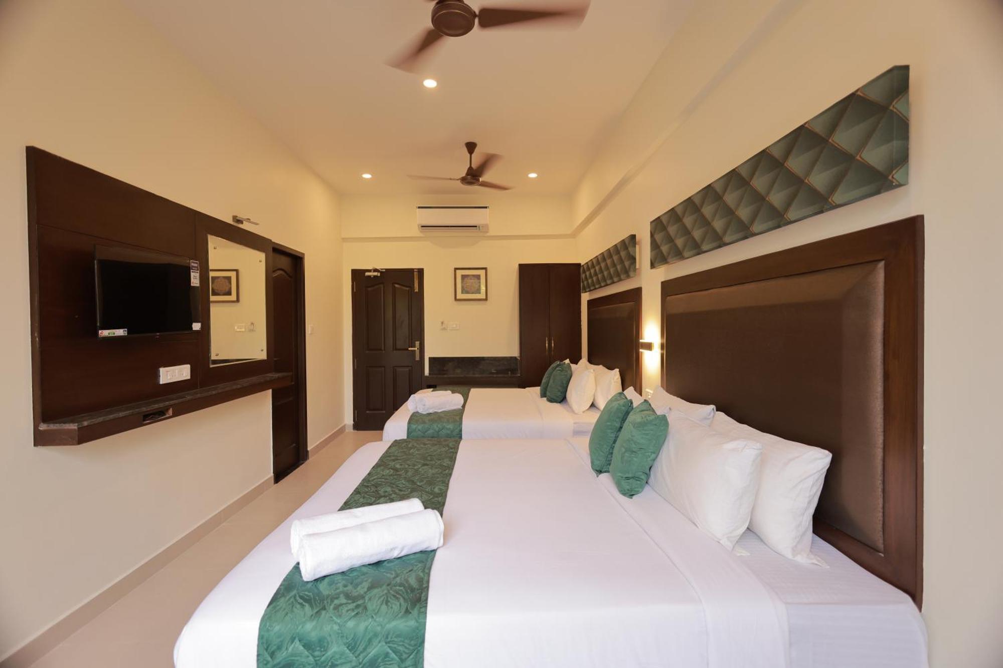 Hotel Aavudai Grand Aralvaimozhi المظهر الخارجي الصورة