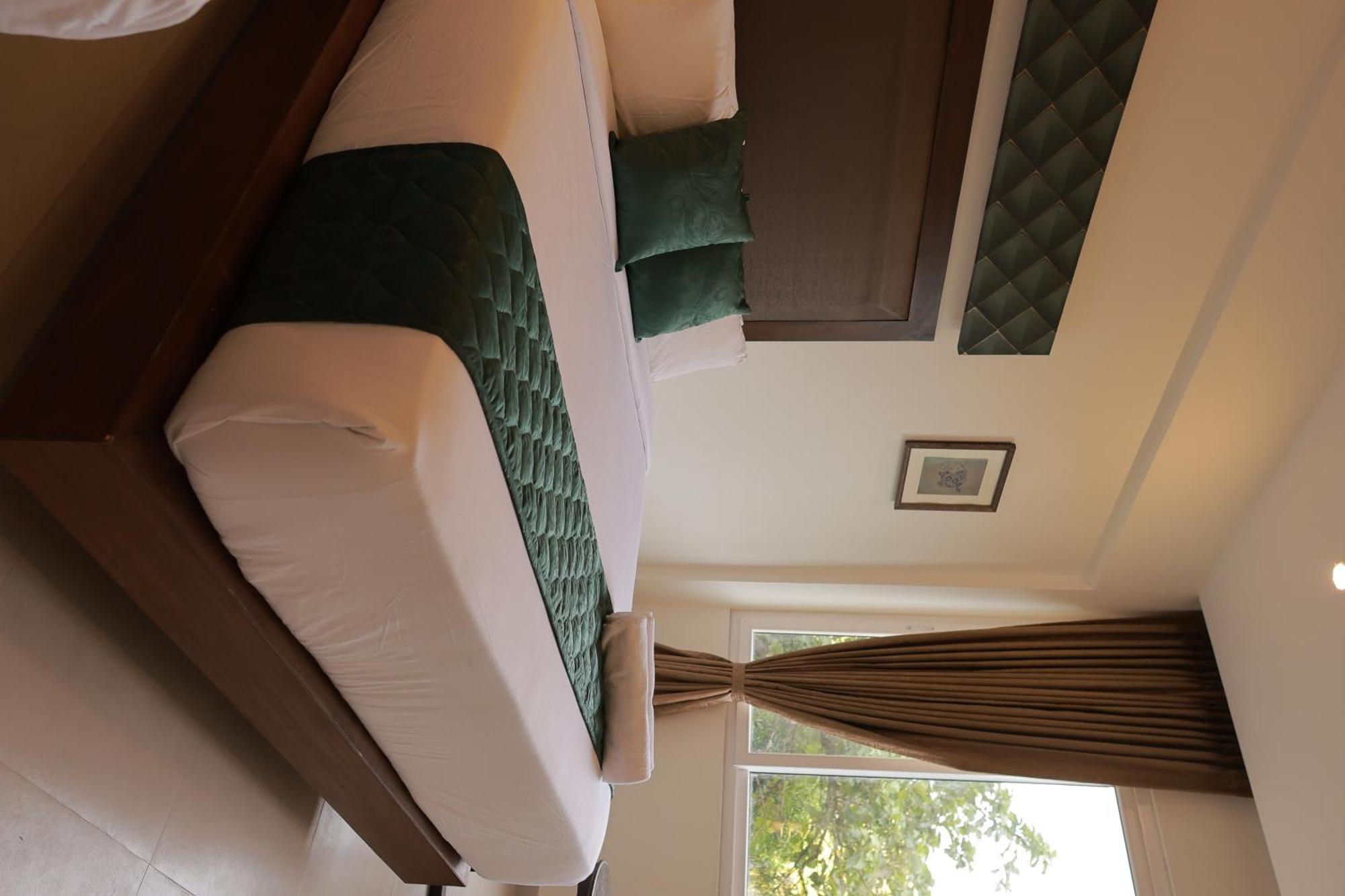 Hotel Aavudai Grand Aralvaimozhi المظهر الخارجي الصورة